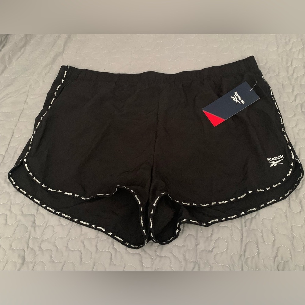 Reebok Relaxed Fit Woman’s Shorts XL - Picture 1 of 6